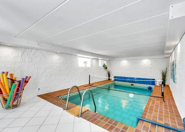 Pool - Sea View - Jacuzzi Væggerløse